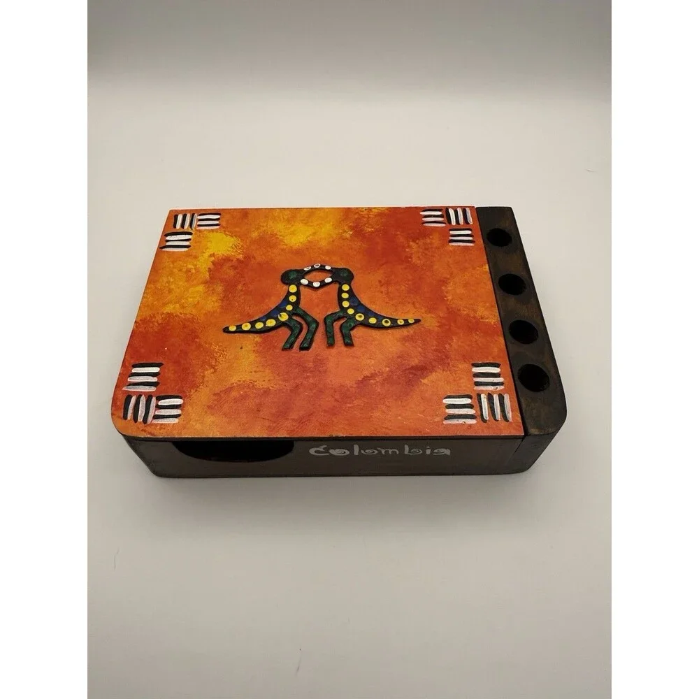 Hand Painted Colombia Wooden Box Lizard Gecko Trinket Jewelry Organizer